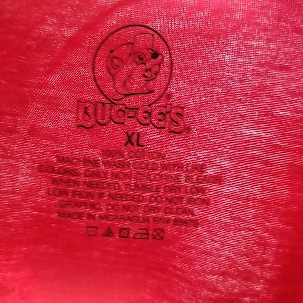 Buc-ees Christmas 2023 T-shirt Short Sleeve Beginning To Look A Lot Like Red XL - Picture 9 of 9